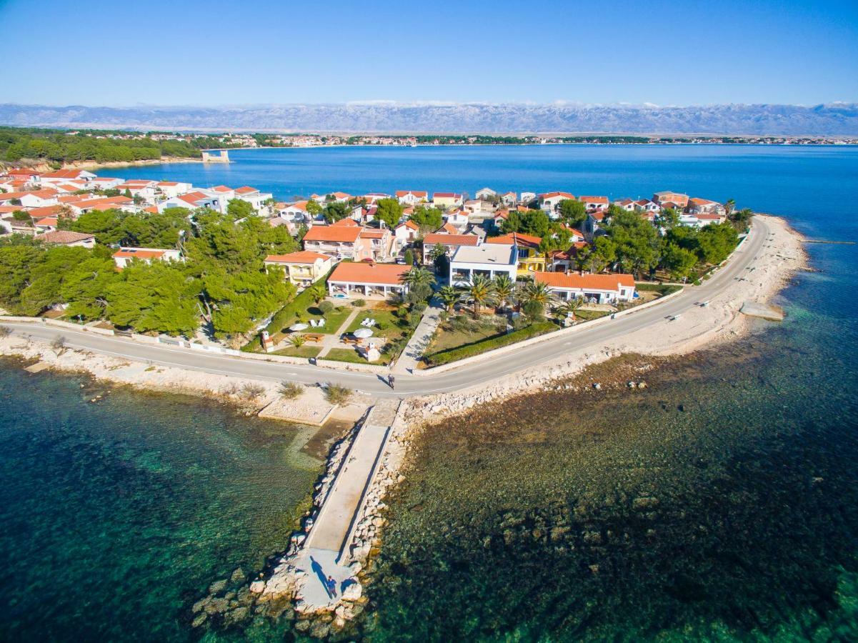 Sunsetloft Vir Apartment Екстериор снимка